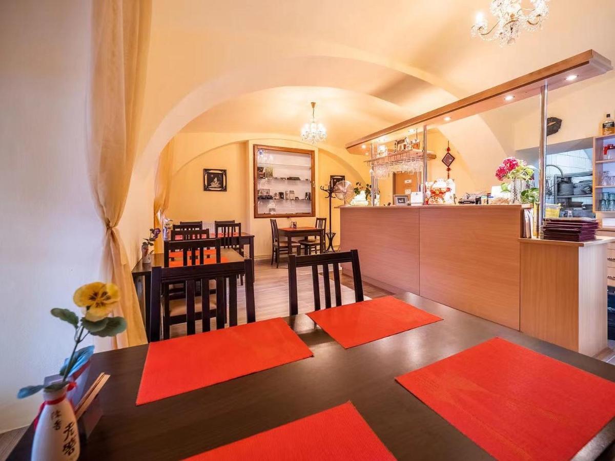 Apartment Jinghu ฮลูโบกา นาด เวิลตาวู ภายนอก รูปภาพ